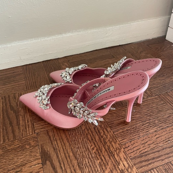 Manolo blahnik lurum 90 crystal embellished satin mules heels - Picture 5 of 11